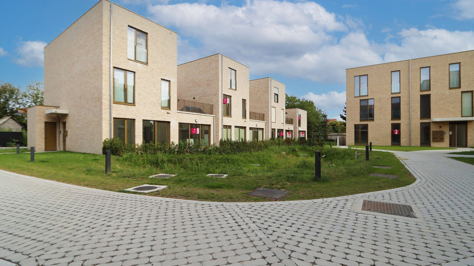 Gelijkvloerse verdieping te koop in Beveren