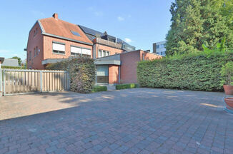 Gebouw voor gemengd gebruik te koop in Beveren