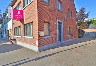 Gebouw voor gemengd gebruik te koop in Beveren