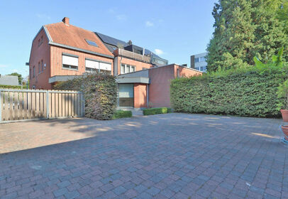 Gebouw voor gemengd gebruik te koop in Beveren