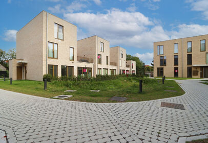 Gelijkvloerse verdieping te koop in Beveren