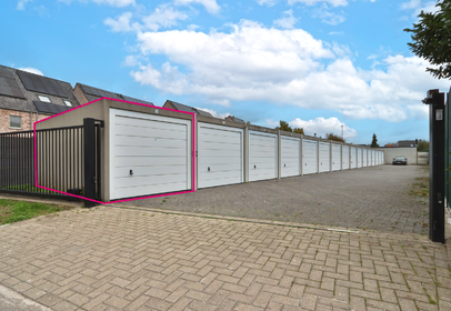 Gesloten garagebox te koop in Beveren-Kruibeke-Zwijndrecht