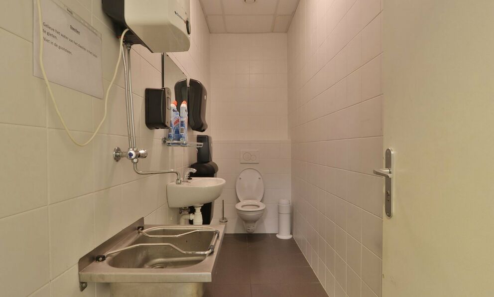 Commercieel gelijkvloers te koop in Beveren-Kruibeke-Zwijndrecht