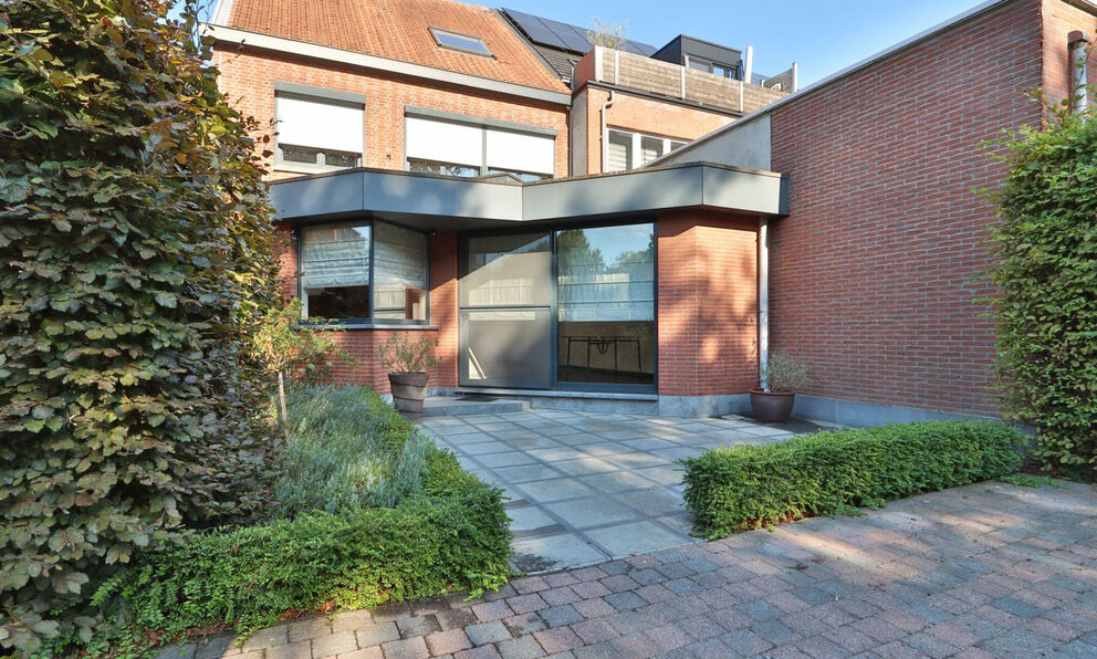 Gebouw voor gemengd gebruik te koop in Beveren