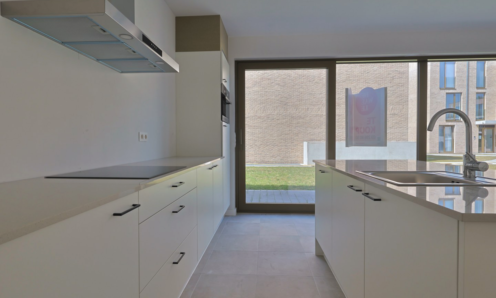 Gelijkvloerse verdieping te koop in Beveren