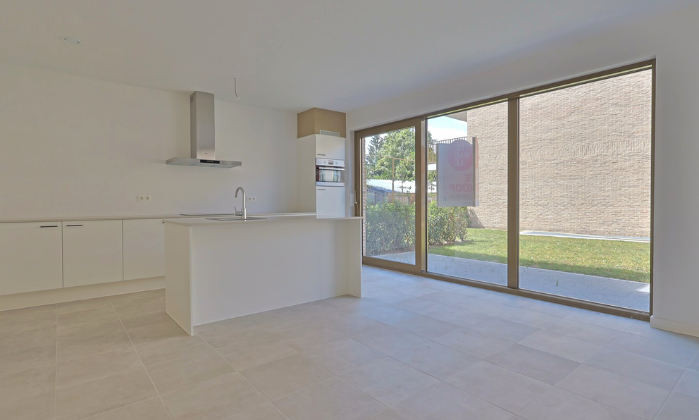 Gelijkvloerse verdieping te koop in Beveren