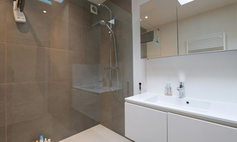 3746002347000005552/3171269